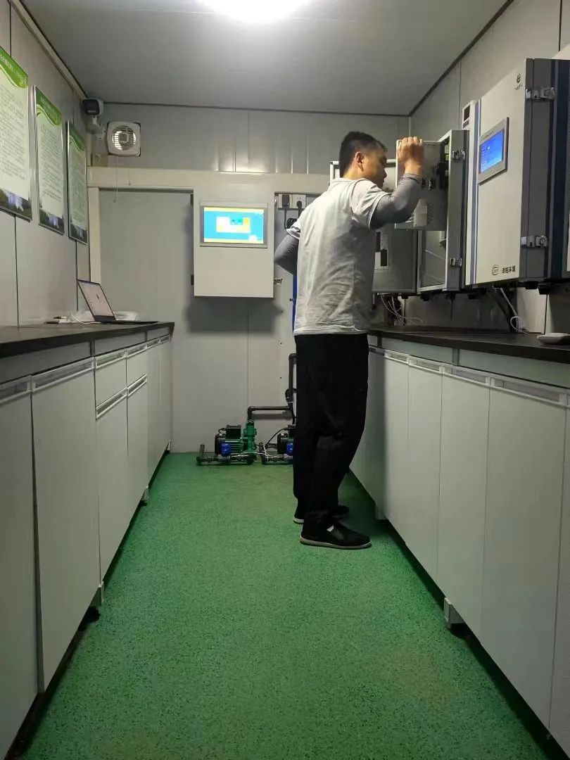 在现场：泽铭科技助力骆马湖综合治理，烈日中守卫蓝藻防线(图6)