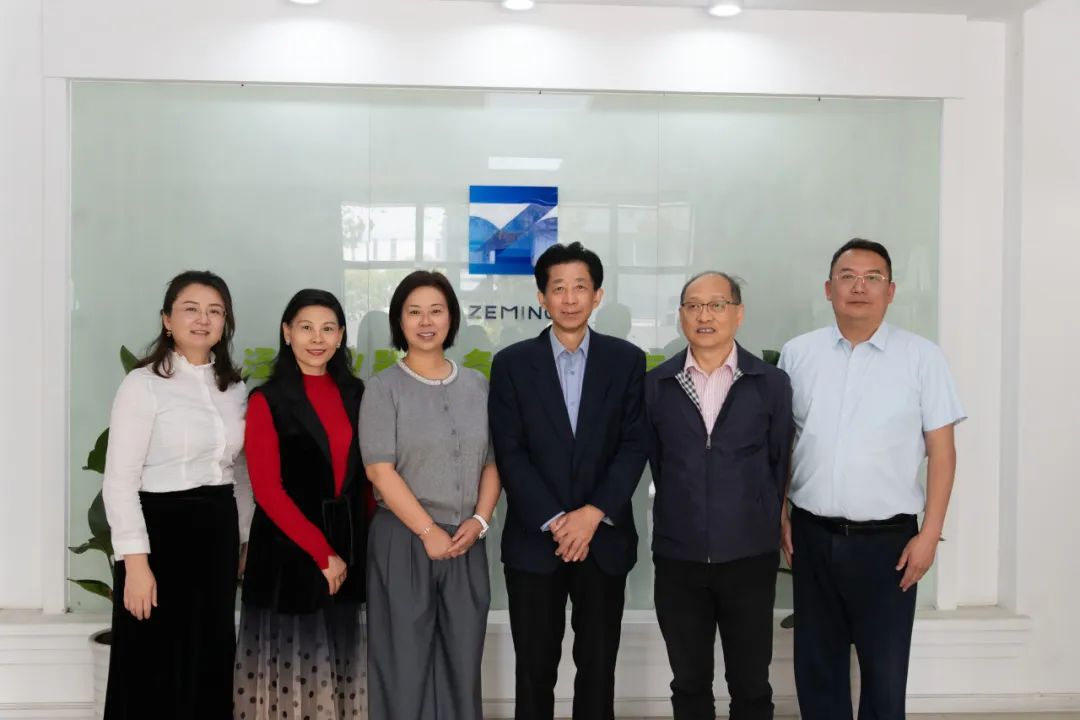 上海市水文协会相关领导莅临泽铭科技考察指导：共话智慧水文监测新未来(图2)